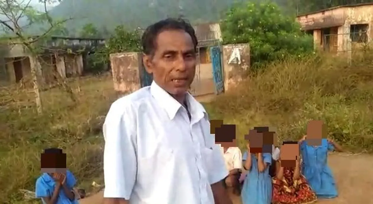  [Watch] Drunk Odisha teacher tortures students, clicks photo with them