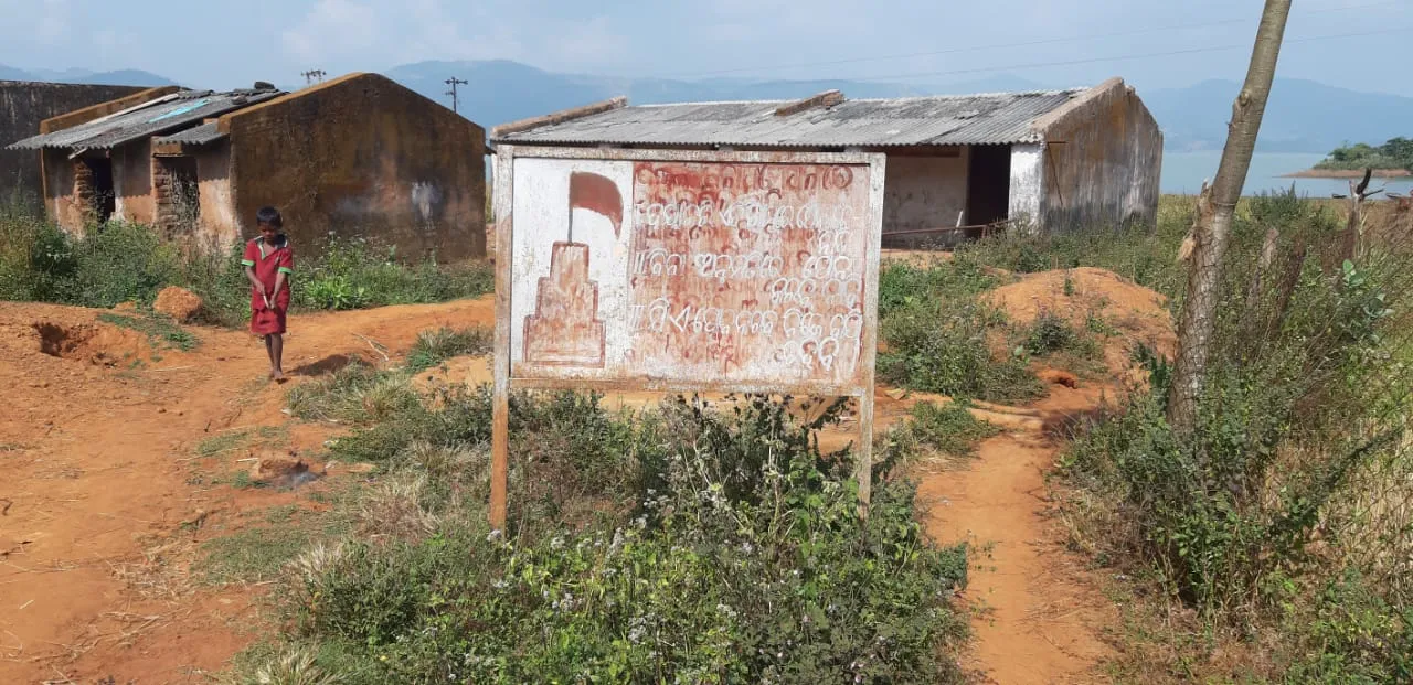  Maoists warn Odisha villagers not to use mobile phones