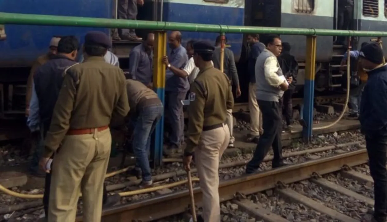  Howrah-Ahmedabad Express halted at Rourkela station in Odisha