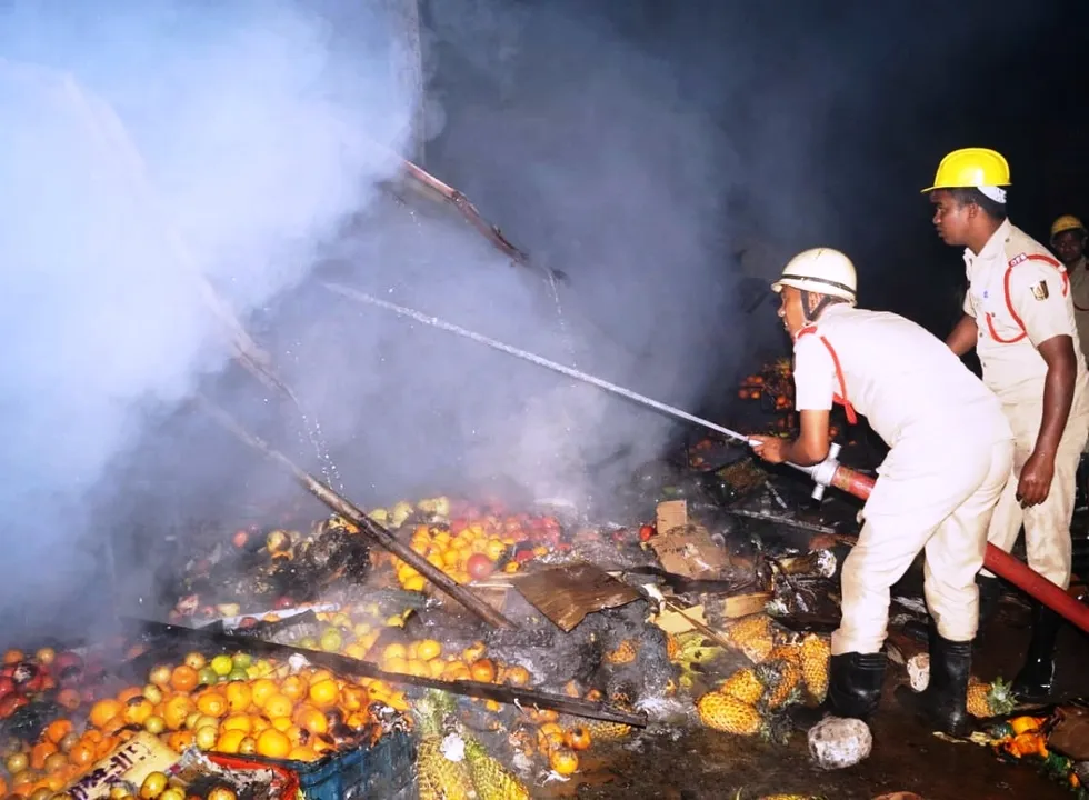  Fire breaks out in fruit market in Odisha capital  