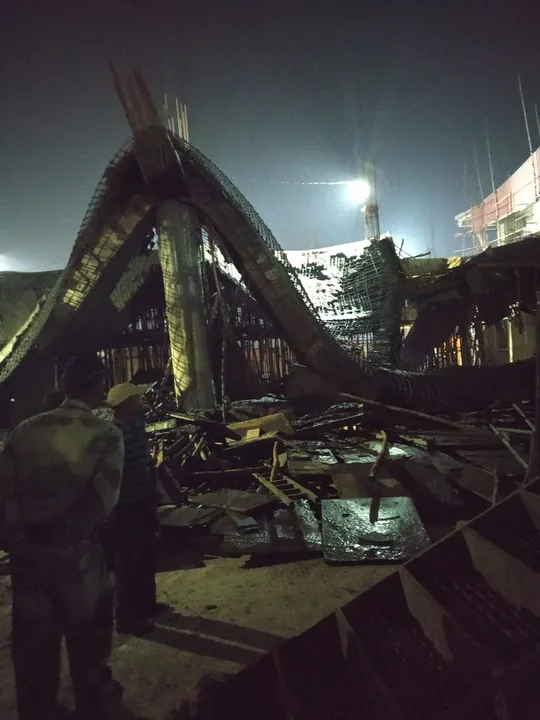  Link building of Bhubaneswar airport collapses; several trapped