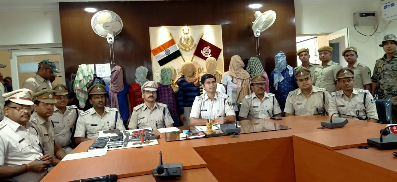  Dacoity gang busted in Ganjam; minor among 9 held, arms seized   