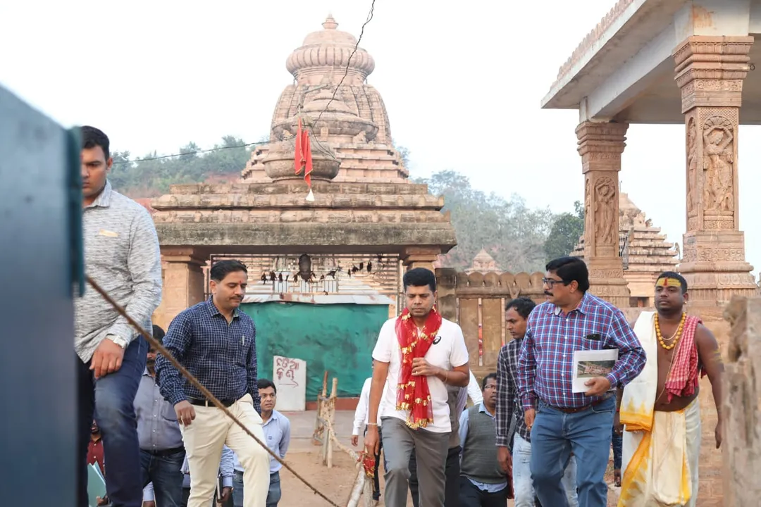  Odisha's Taratarini Temple likely to get facelift as 5T Secy makes surprise visit