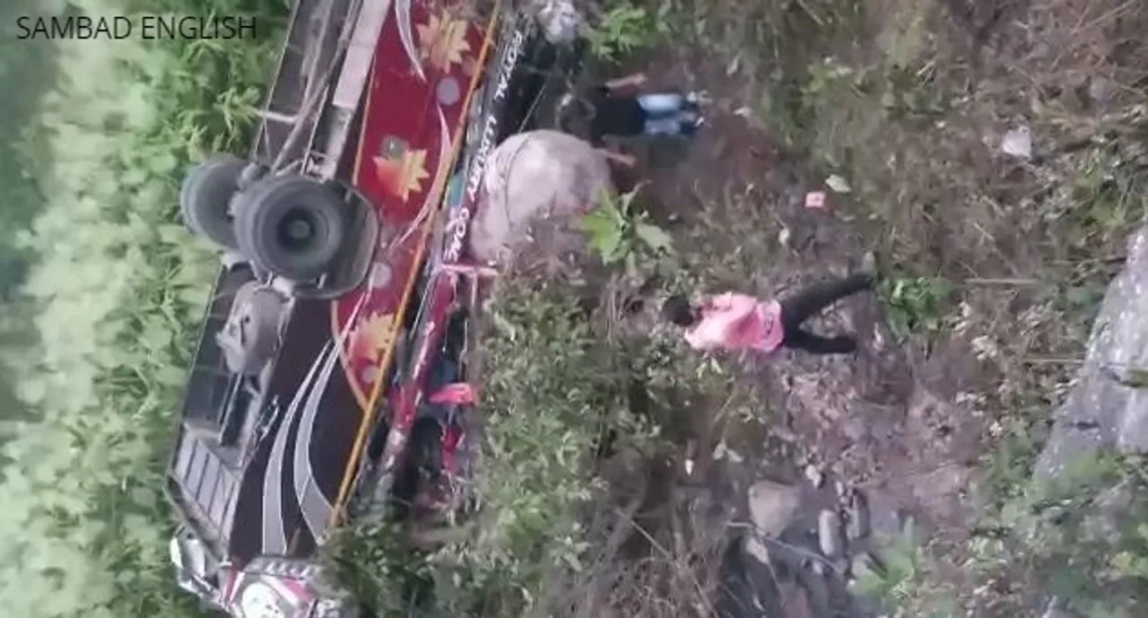  8 killed, over 40 injured as bus falls off bridge in Odisha