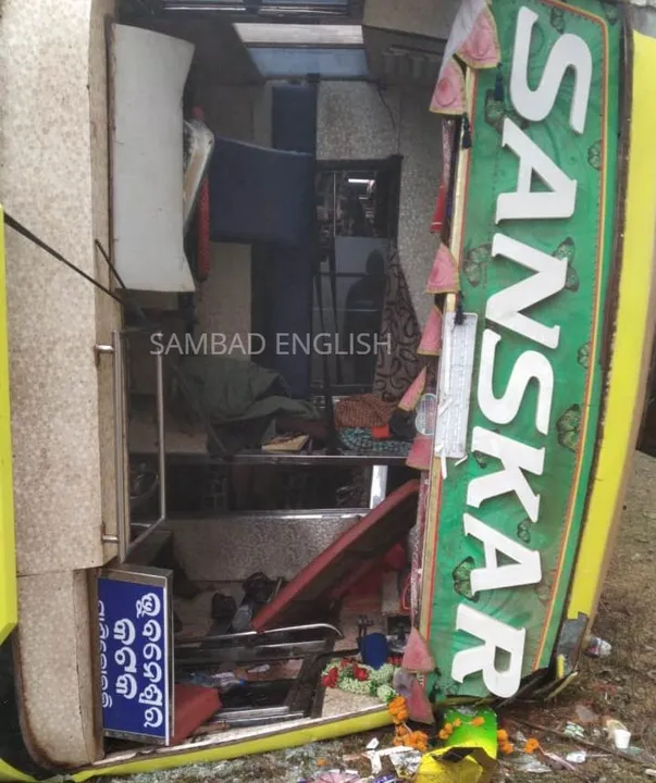  Bhubaneswar-bound bus overturns in Keonjhar, over 20 injured