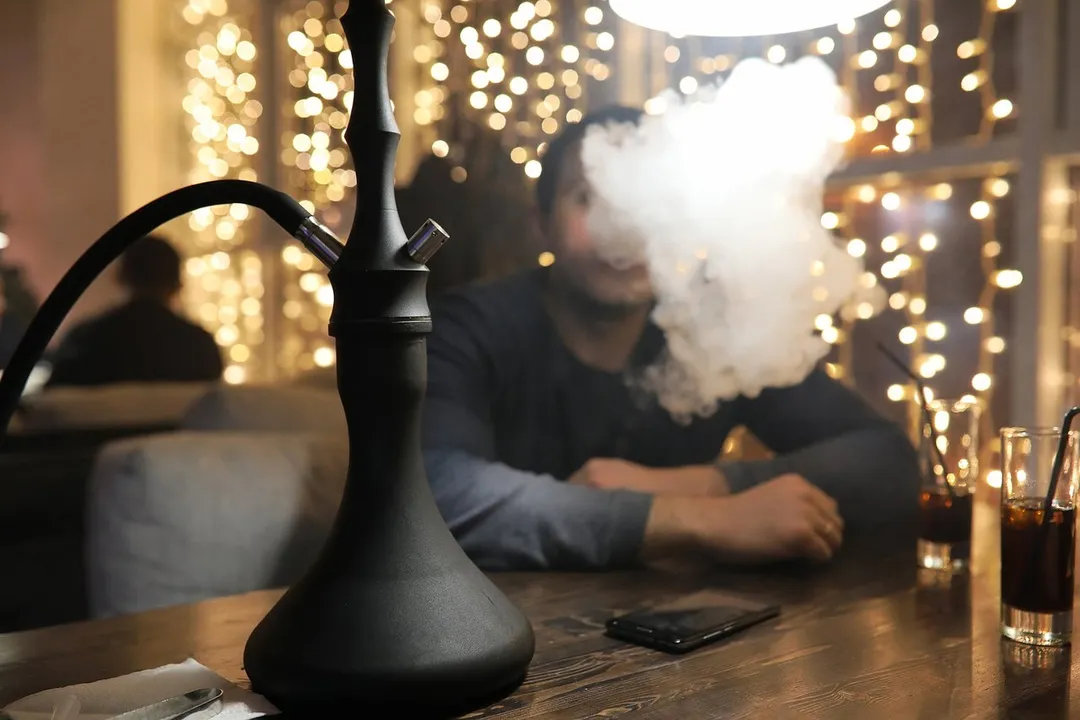  Smoking hookah may increase heart attack, stroke risk