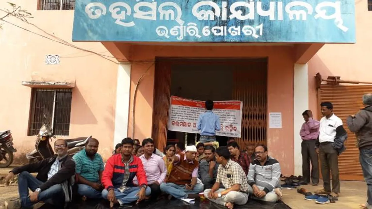  Odisha: Revenue staff observe cease-work over attack on Additional Tehsildar, RI