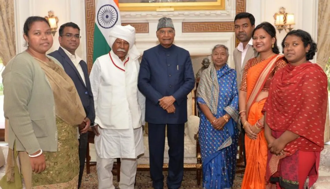  When President meets his old friend from Odisha at Rashtrapati Bhavan