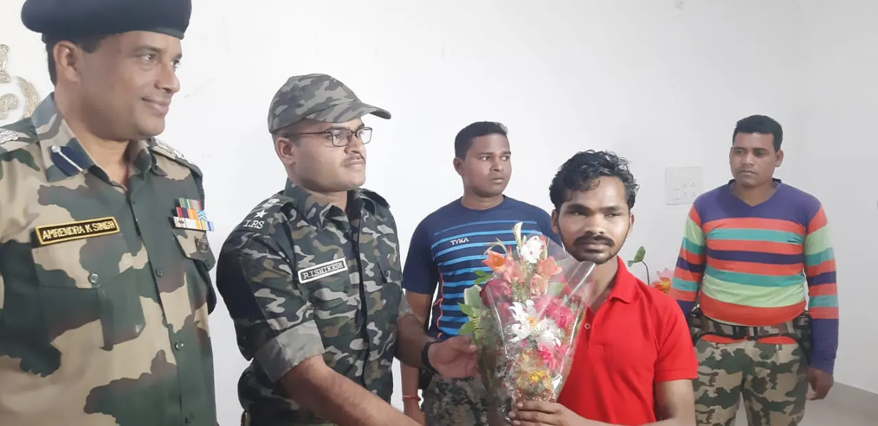  Maoist with bounty on head surrenders before Odisha police