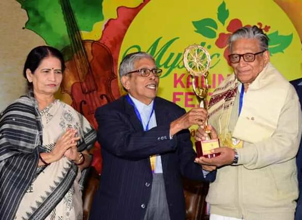  Odisha: Manoj Das receives Mystic Kalinga Literary Award