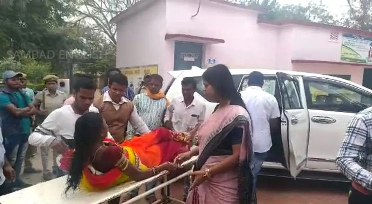  Odisha minister turns saviour, rescues road accident victim
