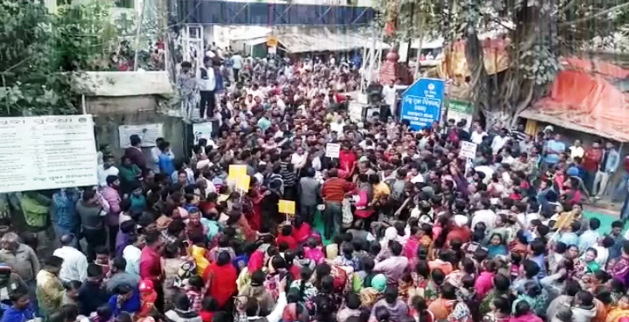  Hundreds hit streets in Bargarh demanding City Hospital