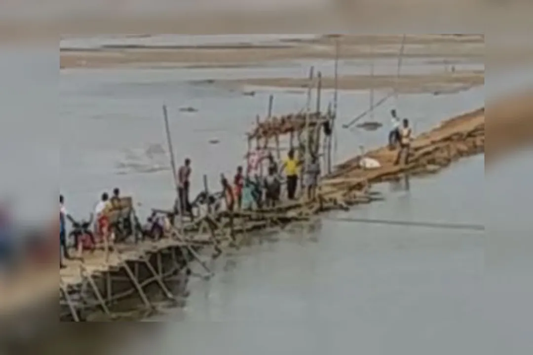  Fair weather bridge collapses in Odisha's Sundergarh; communication hit