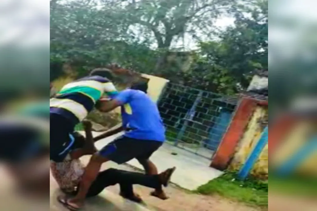  Street vendor thrashed, kicked by railway staff in Odisha, plaint lodged   