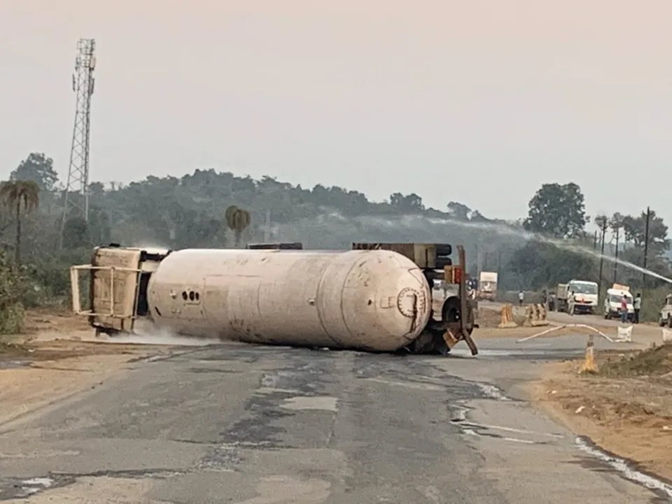  Panic grips villagers after gas tanker overturns in Odisha
