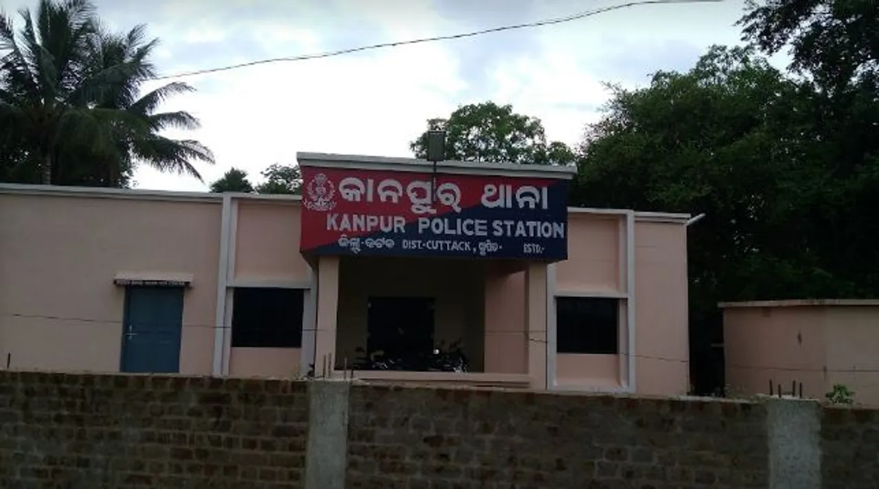  Miscreants loot Rs 4.6 lakh at gunpoint in Odisha's Cuttack