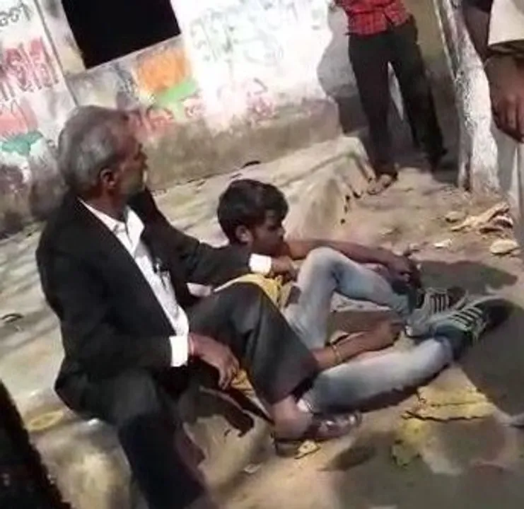  Viral video: Lawyer thrashes client in Odisha's Nayagarh