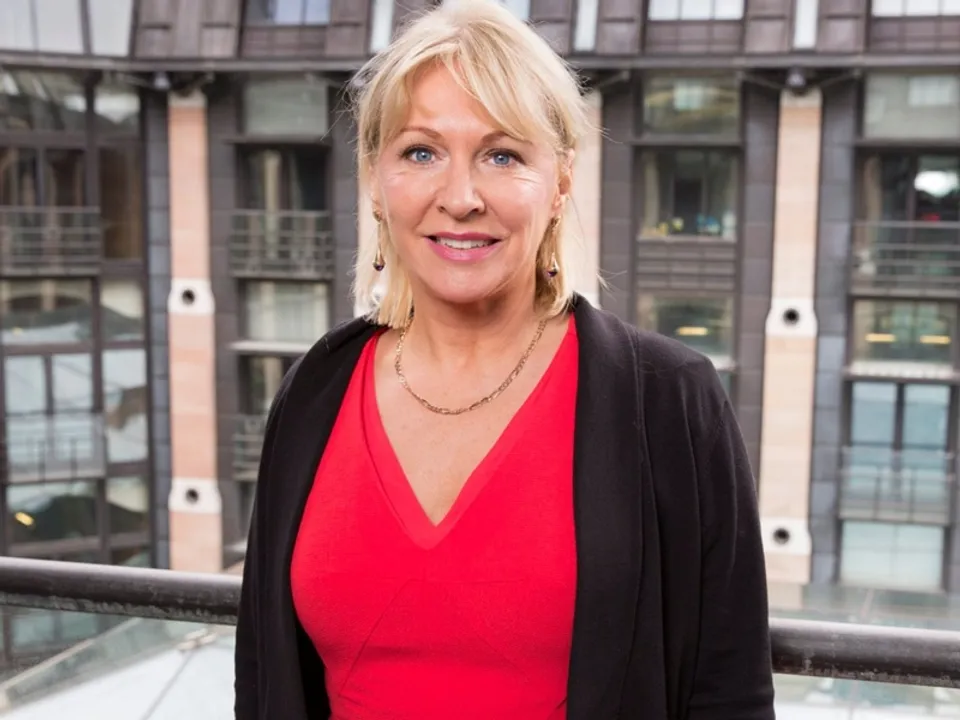  COVID-19: UK Health Minister Nadine Dorries tests positive