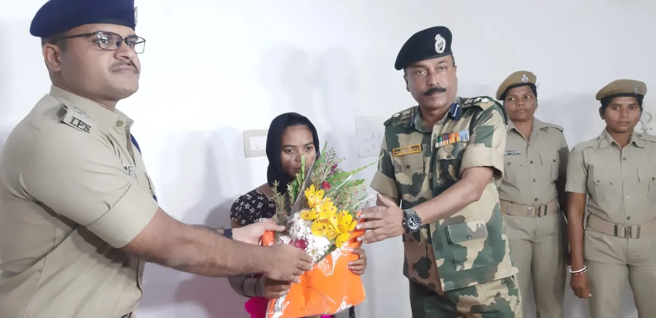  Maoist with Rs 4 lakh reward surrenders before Odisha Police