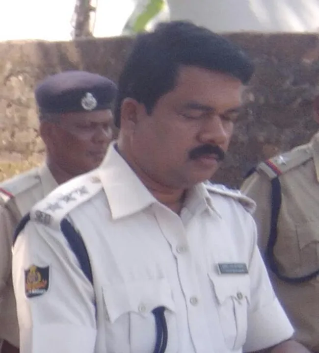  IIC suspended for barging into Srimandir in Odisha's Puri