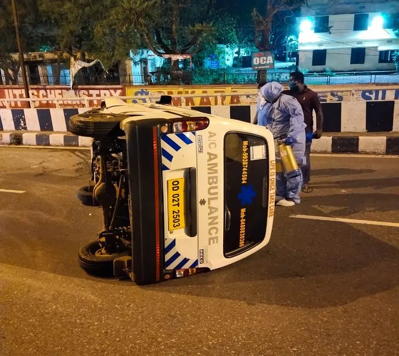  Ambulance carrying COVID-19 patients overturns in Odisha’s Cuttack