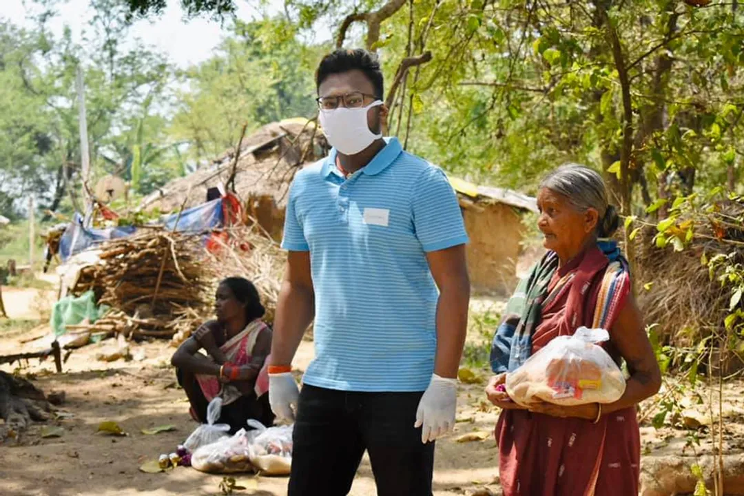  Lockdown: Leg-cricket skipper turns to distributing ration in Odisha