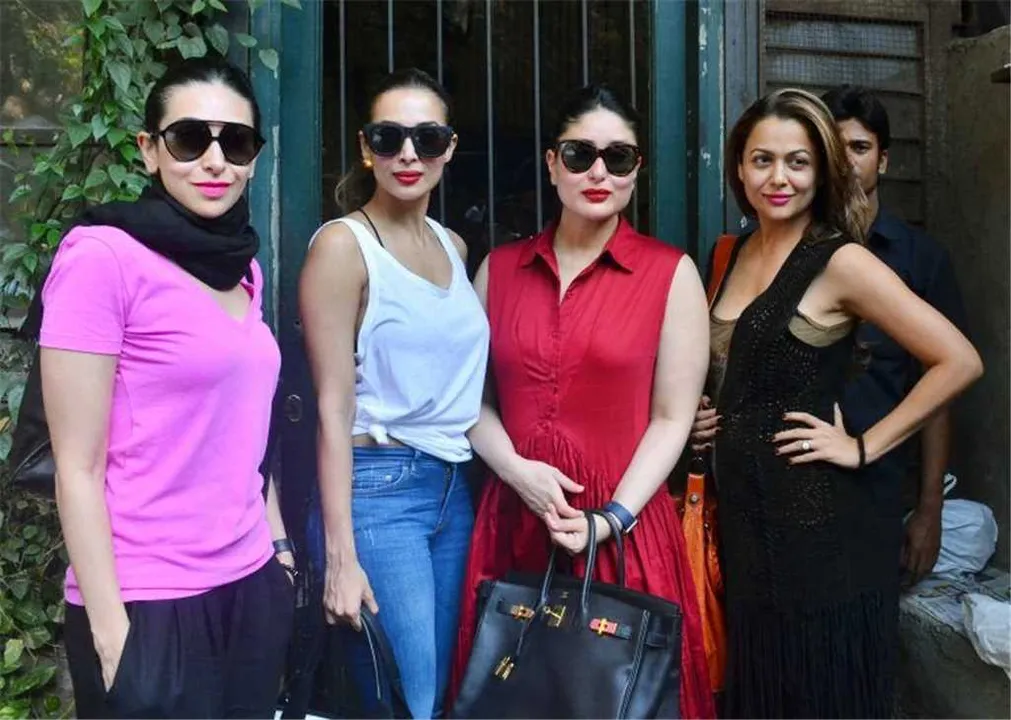  Lockdown diaries: Kareena misses her #GirlGang