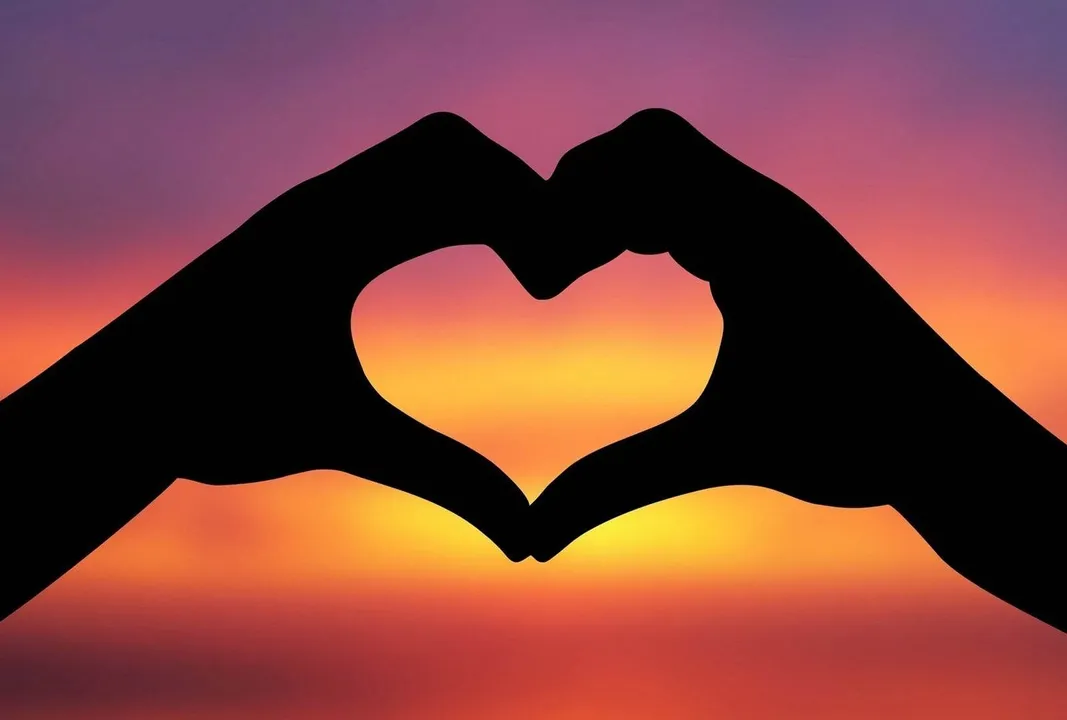  Happy Valentine Day Wishes, Quotes, Messages to share with your loved ones