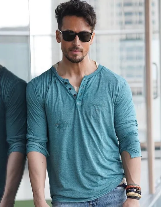  Tiger Shroff shares video of first double landing, fans are awestruck