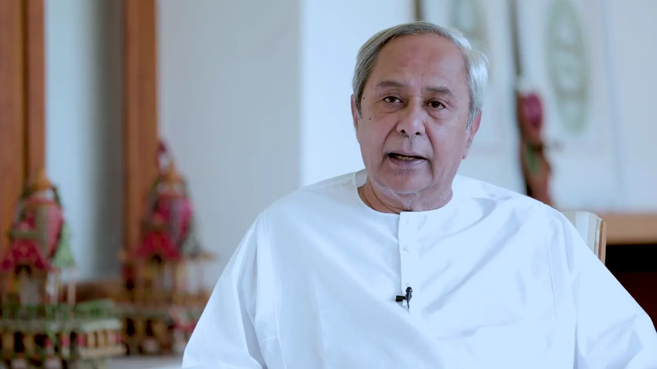  Patnaik calls leaders of all parties, seeks cooperation to fight COVID-19