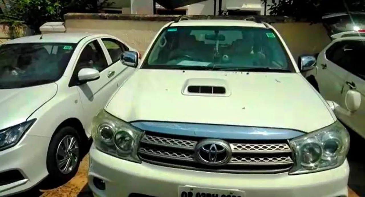  9 gamblers nabbed from Bhubaneswar hotel; Rs 1.5 lakh, 3 cars with COVID pass seized