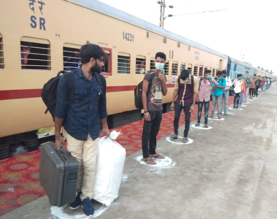  Over 8.5 lakh migrants returned to Odisha during COVID-19 pandemic; Rs 9 cr paid to ECoR