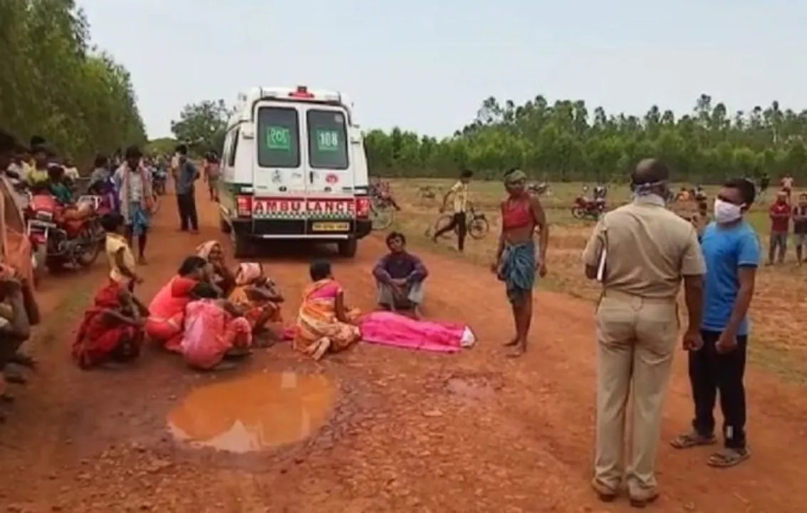  Woman killed, husband critically hurt in road mishap in Odisha’s Nabarangpur