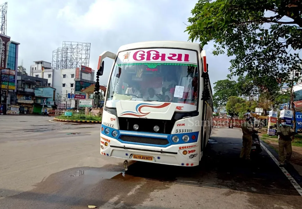  Bus carrying migrants from Surat reaches Odisha's Balasore