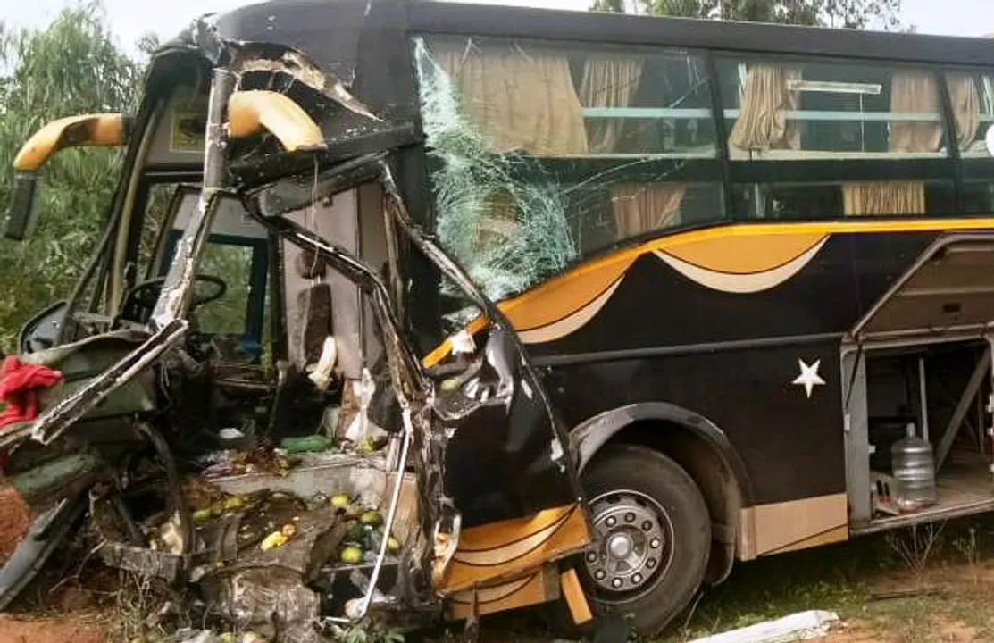  Cuttack-bound bus carrying migrants meets with accident, one killed