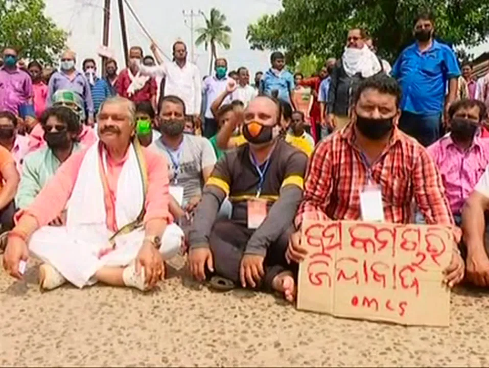  Bus drivers, staff hit streets in Odisha demanding lockdown compensation
