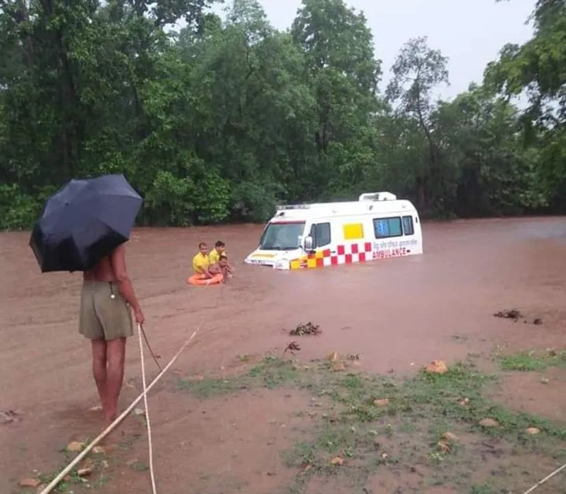 Odisha: Ambulance swept away in nullah; narrow escape for driver