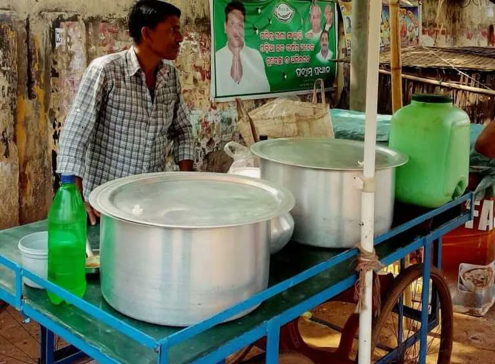  Hit by COVID-19 lockdown, street food vendors in Odisha capital seek Govt assistance