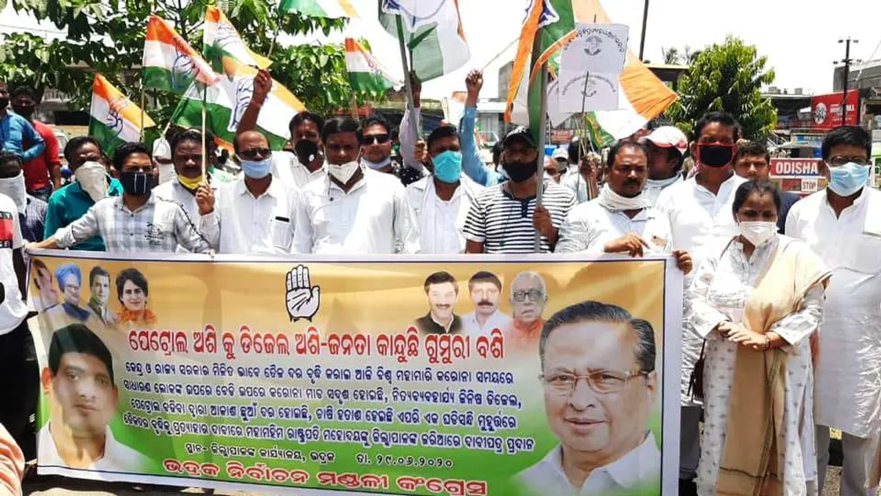  Congress stages demonstration in Odisha capital against fuel price rise