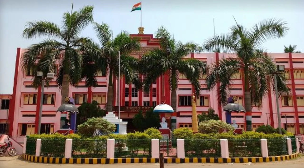  Odisha's Jagatsinghpur wins national-level SKOCH Award for e-office