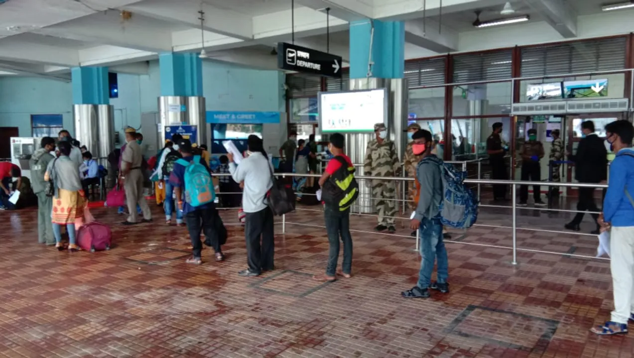  180 migrants stranded in Andaman return Odisha by air