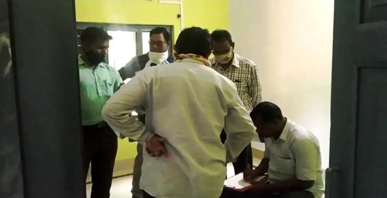  Two Odisha forest officials caught taking Rs 1.66 lakh bribe