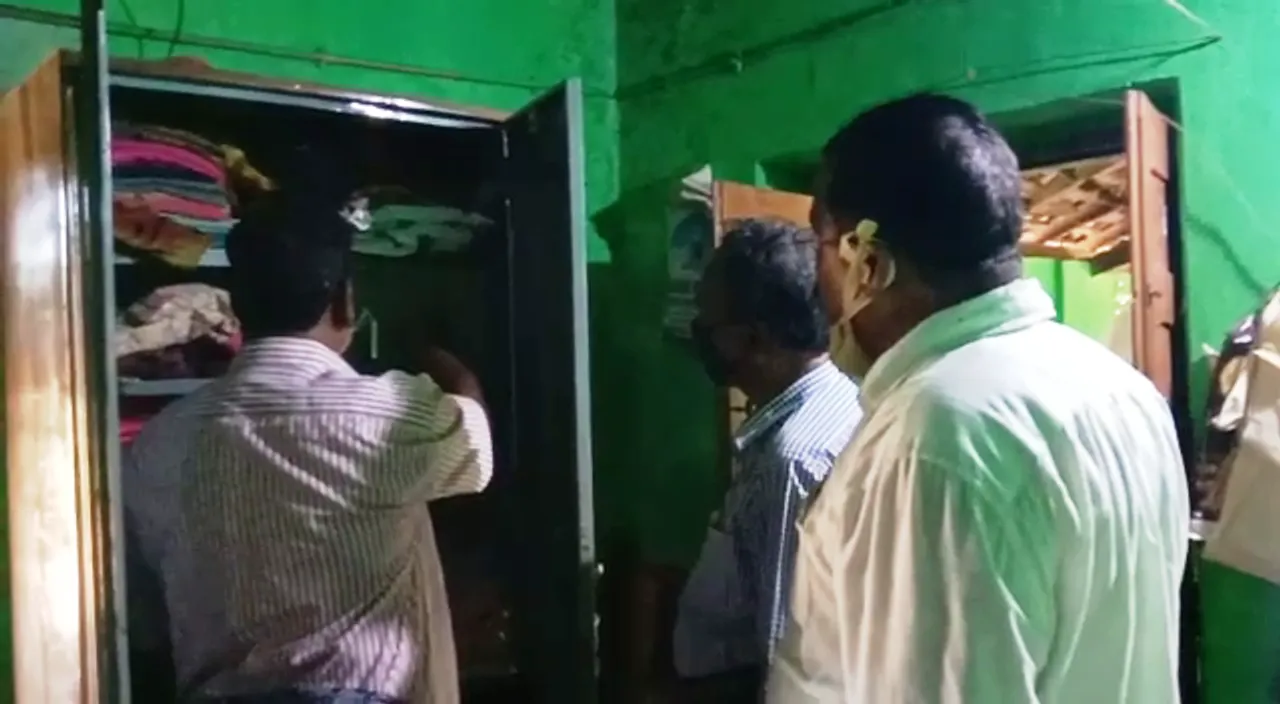  Over Rs 1 lakh cash, gold looted from farmer's house in Odisha