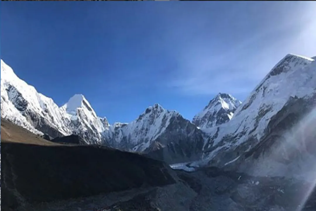  Nepal opens Mt. Everest after nearly 5 months