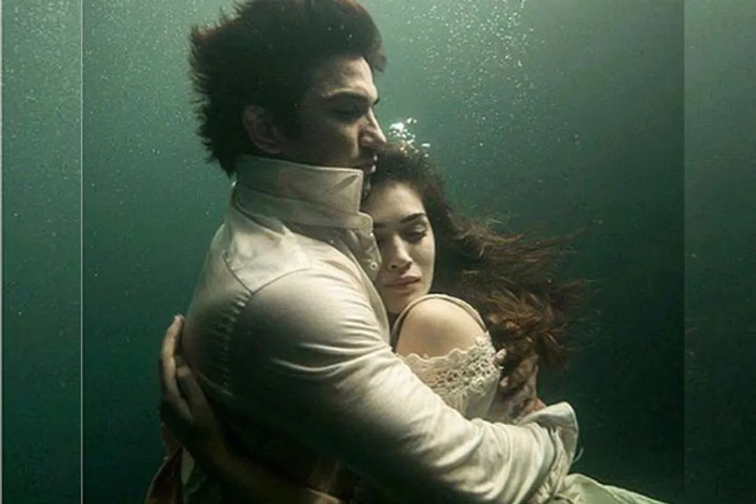  Kriti Sanon pens emotional note for Sushant post 'Dil Bechara' release