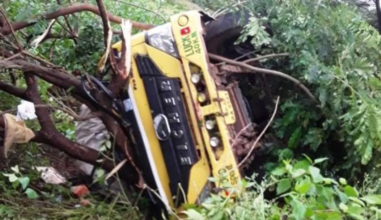  Odisha: Vehicle carrying Matric exam answer sheets meets with accident