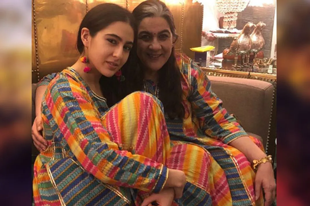  Sara Ali Khan strikes style symmetry with mom Amrita Singh