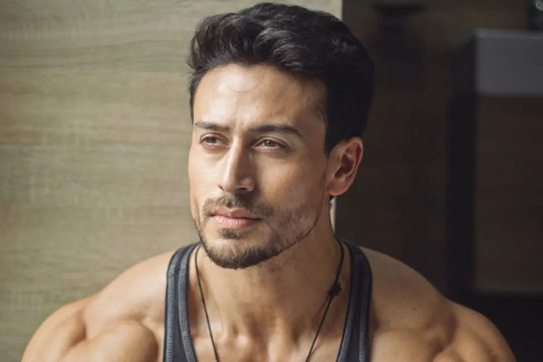  Tiger Shroff goes shirtless on the beach