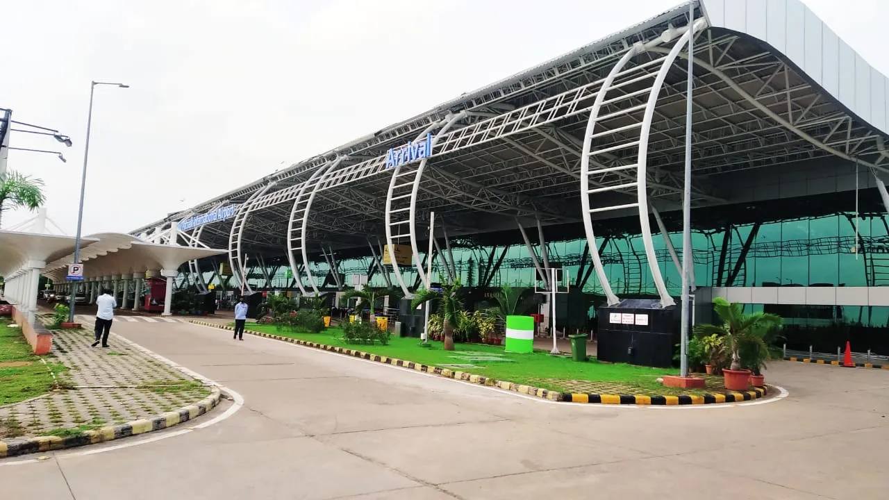  Bhubaneswar Airport resumes more flights to 3 metro cities