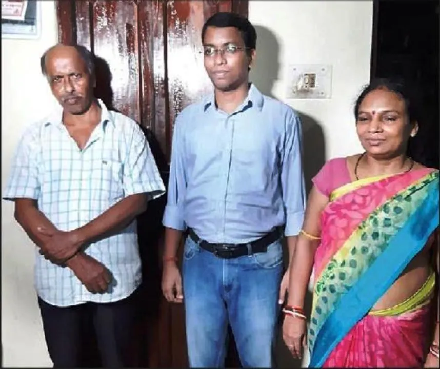  Inspiring! Odisha farmer's son cracks UPSC Exam